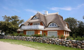 Strandhaus hinter der Düne in Ahrenshoop